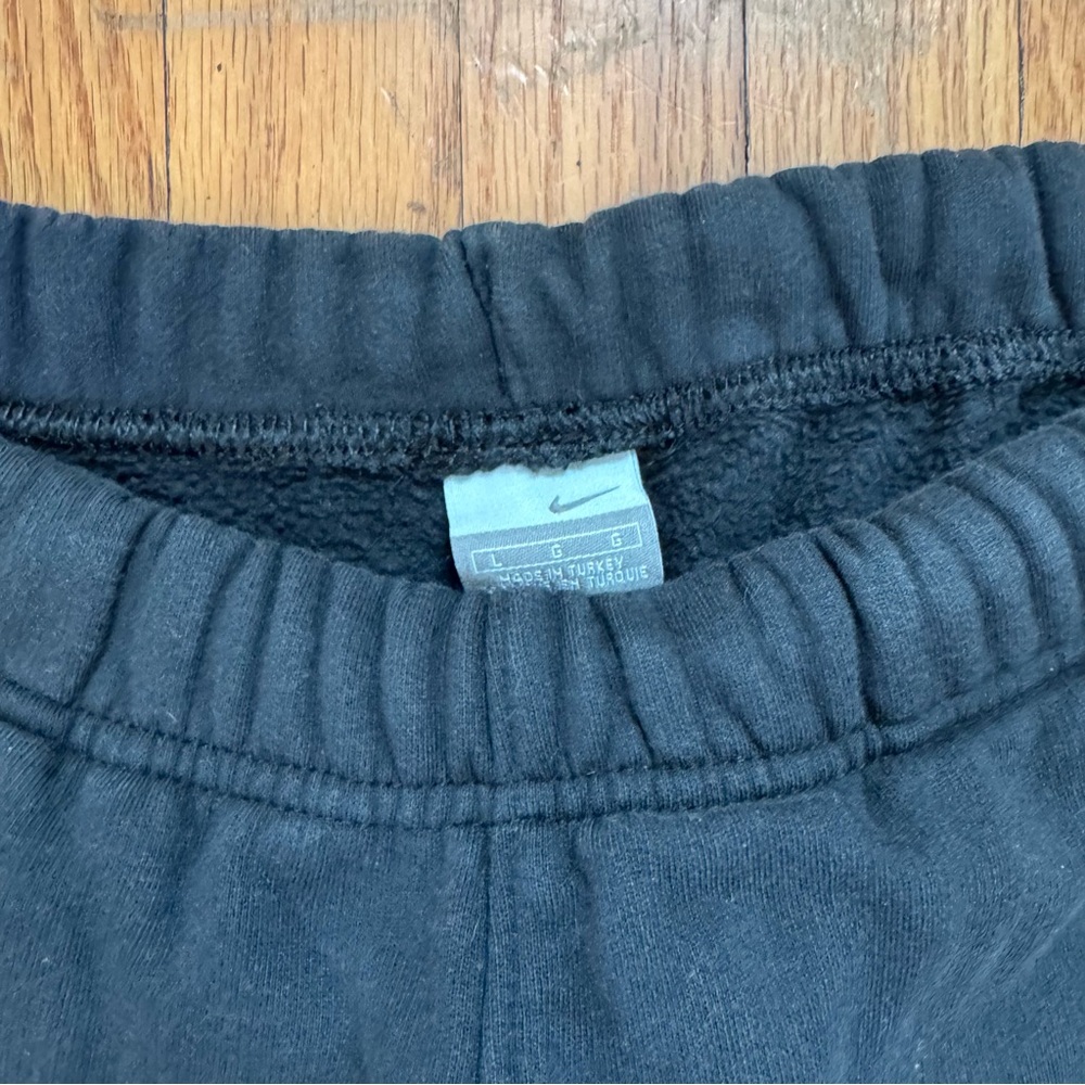 Nike Sweatpants - Picture 3 of 3